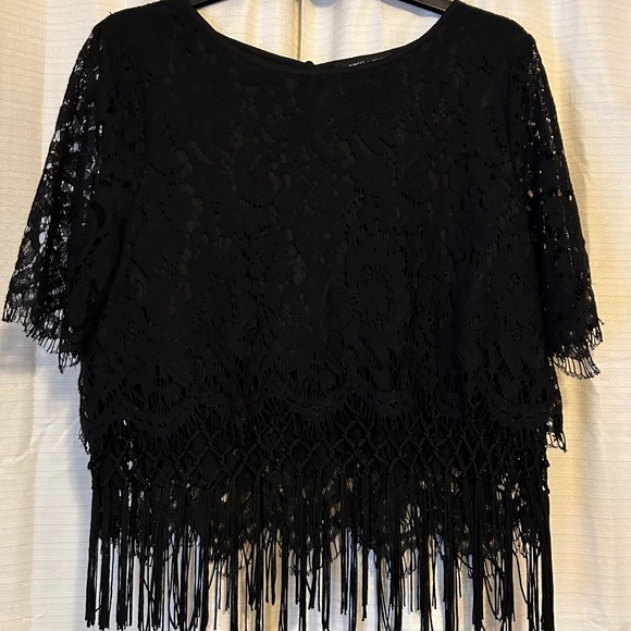 Romeo & Juliet Couture Lace Layered Fringe Short Sleeve Crop Top, Size S - Picture 4 of 16